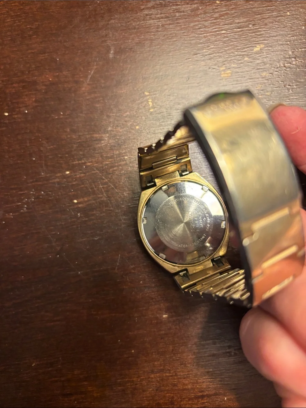 Vintage Seiko Gold Tone Bracelet Watch with Light Dial